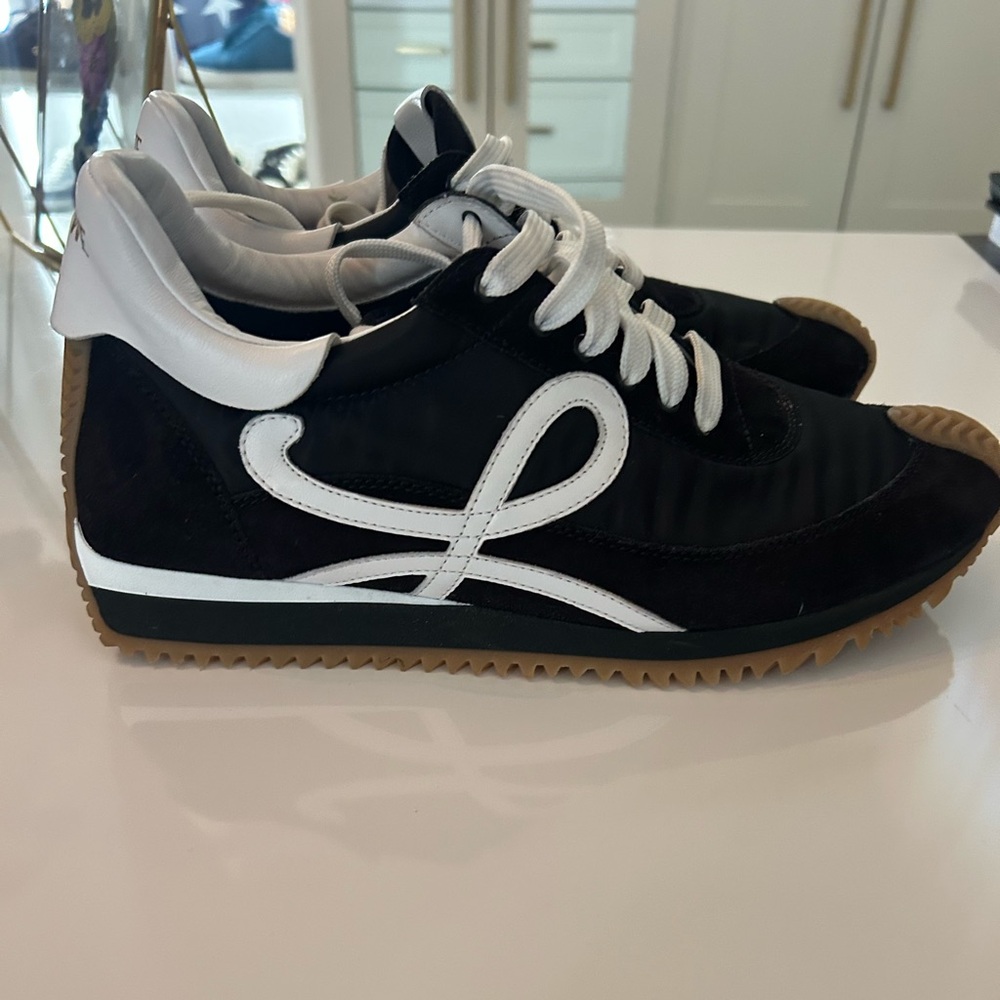 LOEWE Black and White women’s Sneakers
